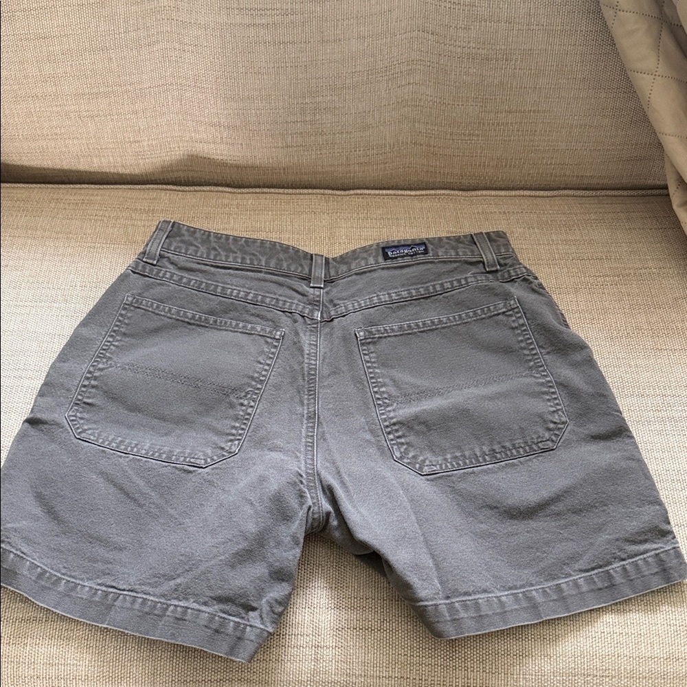 Patagonia Women’s Utility Shorts Large Front Pockets Faded Gray Cotton Vintage - Picture 2 of 8
